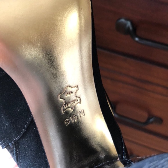 Tory Burch 9 1/2 - Picture 7 of 16